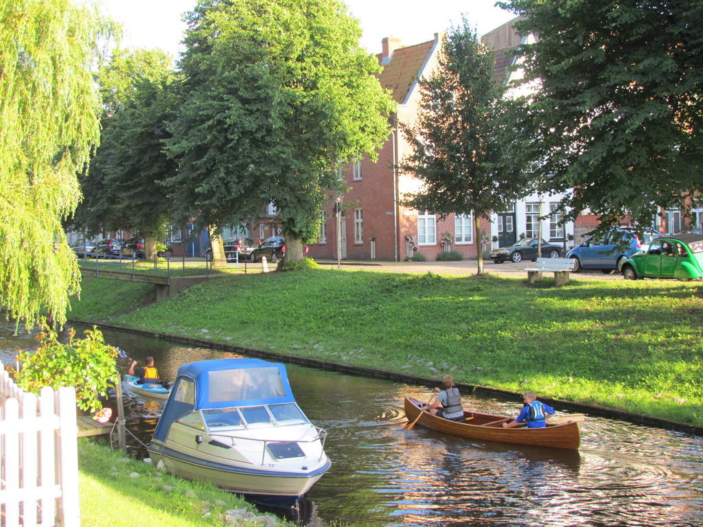 Apartments im Froschhaus mit Frühstücksküchen Friedrichstadt Exterior foto